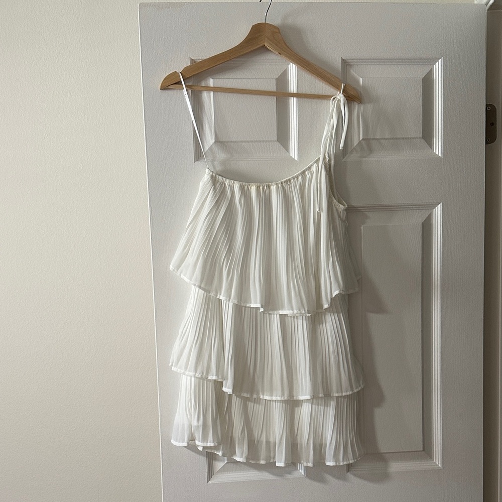 Lulu's White One-Shoulder Tiered Pleated Mini Dress
